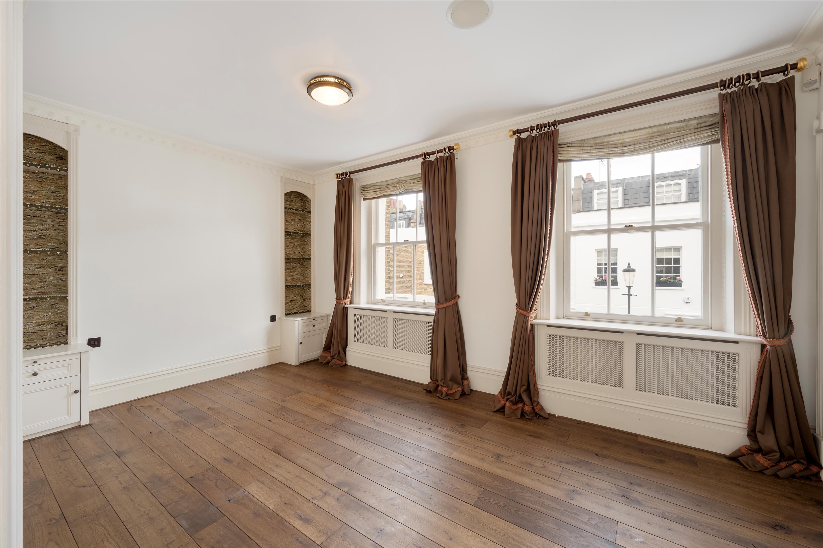 First Street, Chelsea, London SW3