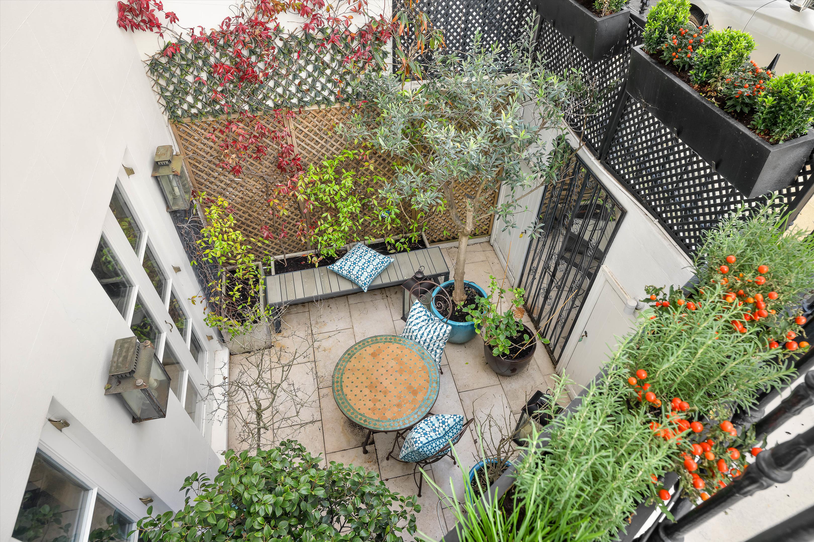 First Street, Chelsea, London SW3