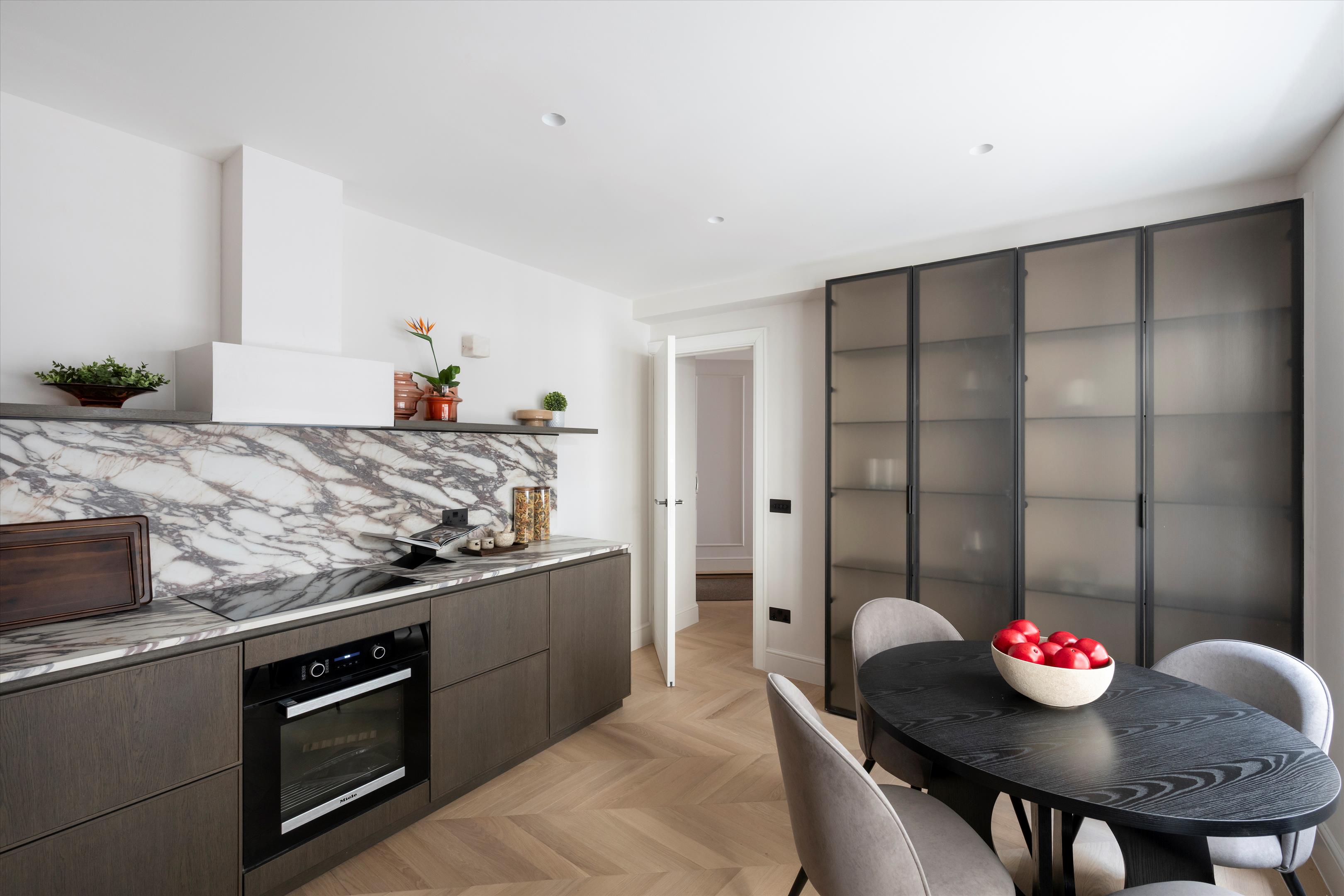 Malvern Court, Onslow Square, London SW7