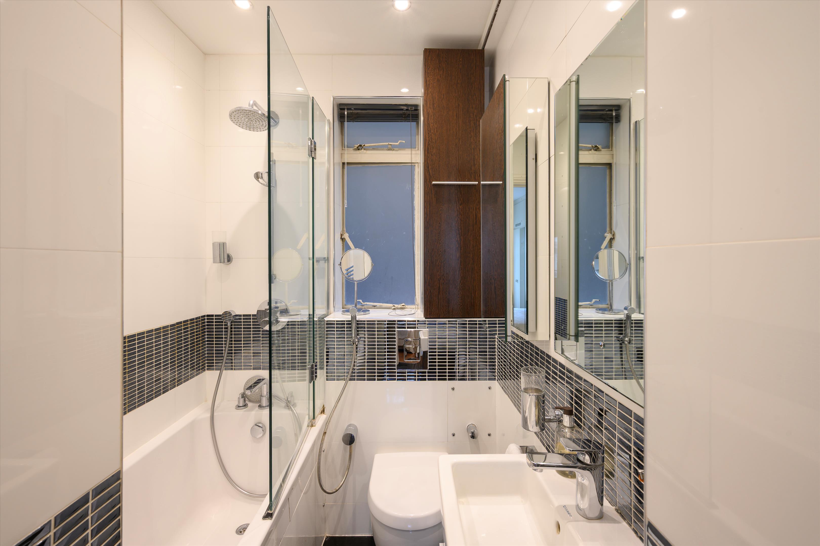 Whitelands House, Cheltenham Terrace, London SW3
