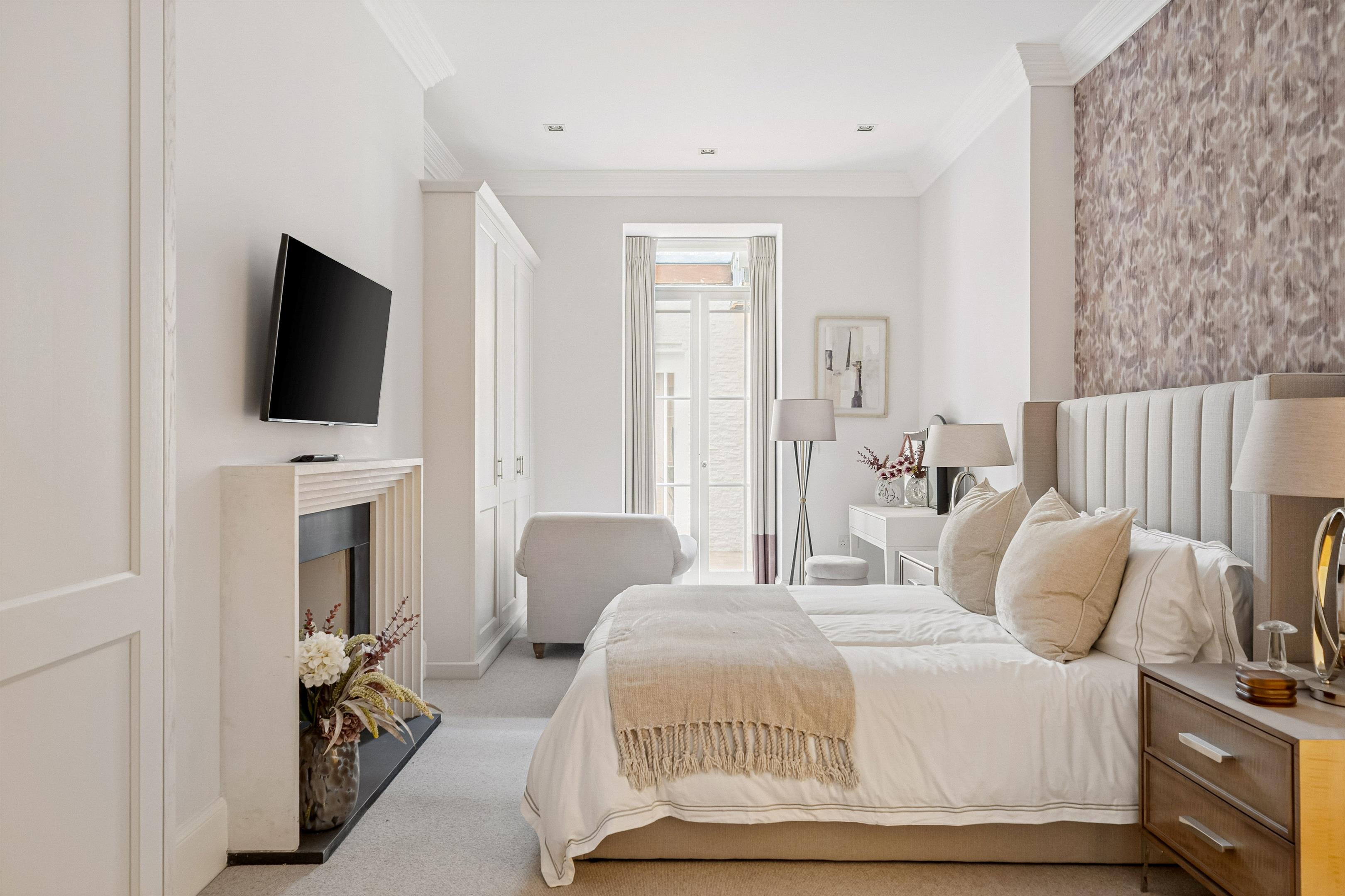 Cadogan Square, London SW1X