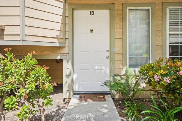 11150 Glenoaks BLVD Unit: 18