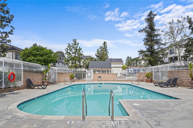 11150 Glenoaks BLVD Unit: 18