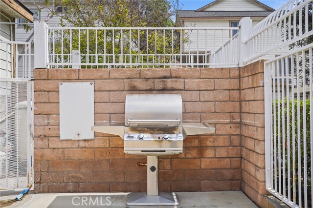 11150 Glenoaks BLVD Unit: 18