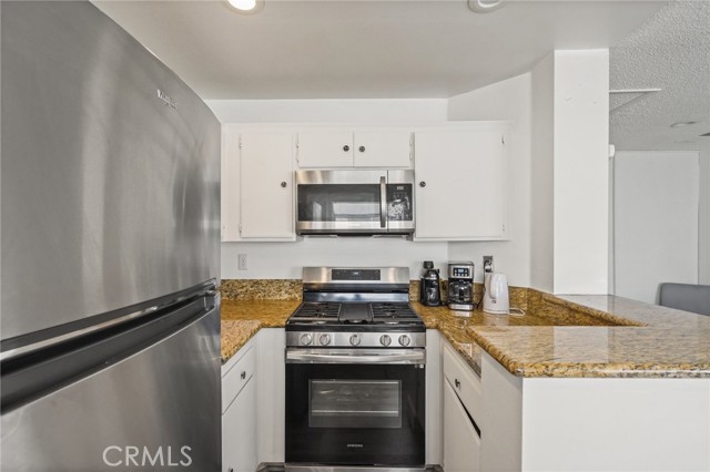 11150 Glenoaks BLVD Unit: 18