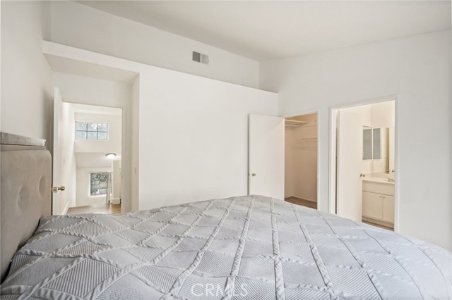 11150 Glenoaks BLVD Unit: 18