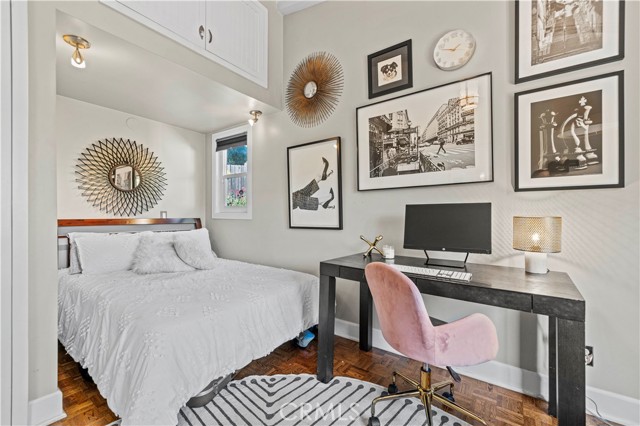 11408 Decente CT, Studio City 