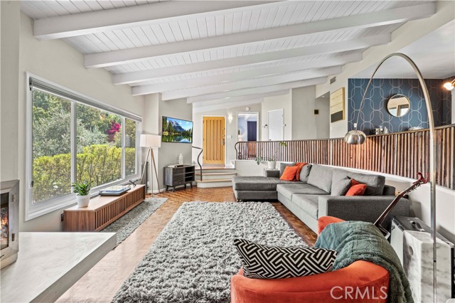 11408 Decente CT, Studio City 