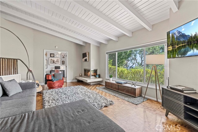 11408 Decente CT, Studio City 