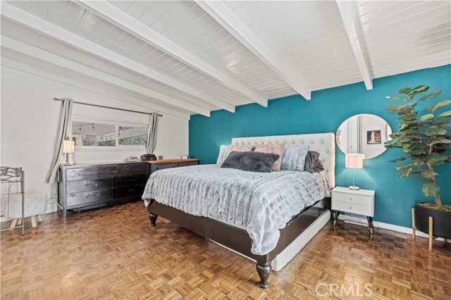 11408 Decente CT, Studio City 