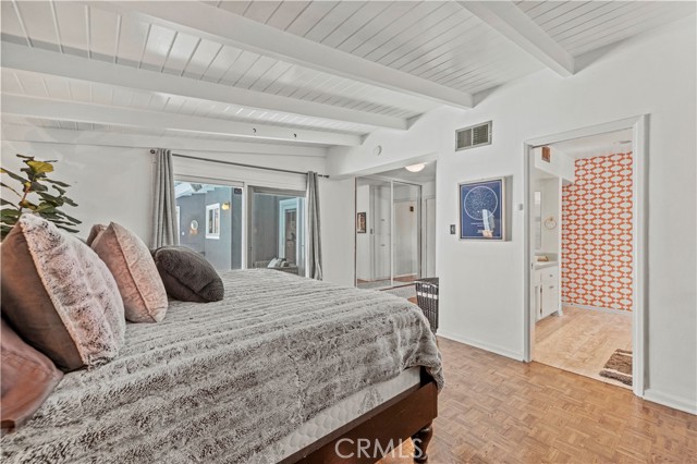 11408 Decente CT, Studio City 