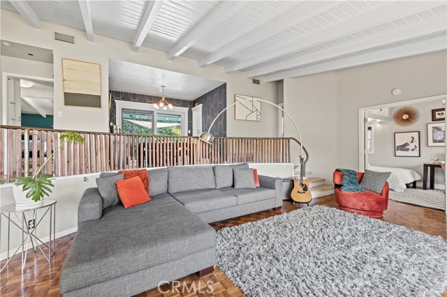 11408 Decente CT, Studio City 