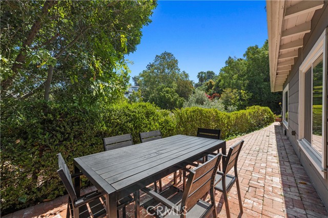 11408 Decente CT, Studio City 