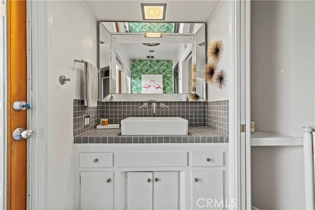 11408 Decente CT, Studio City 