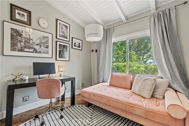 11408 Decente CT, Studio City 