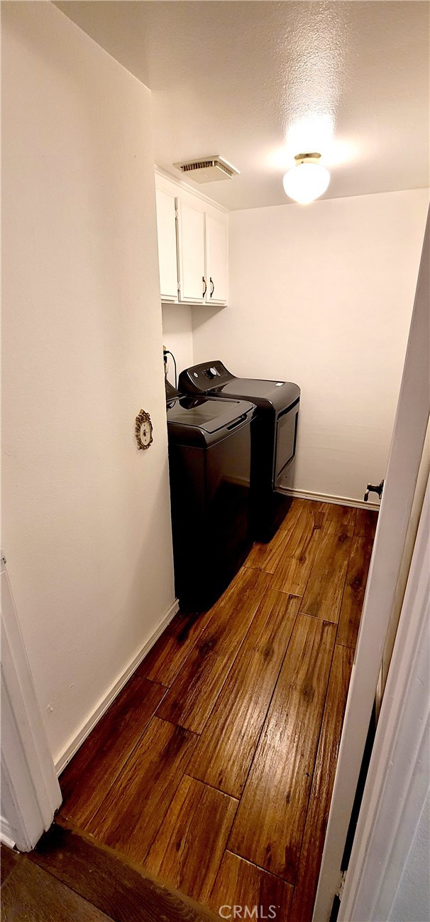 4415 Saugus AVE Unit: 201