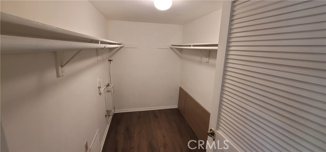4415 Saugus AVE Unit: 201