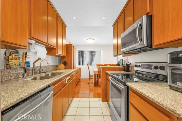 5400 Lindley AVE Unit: 117