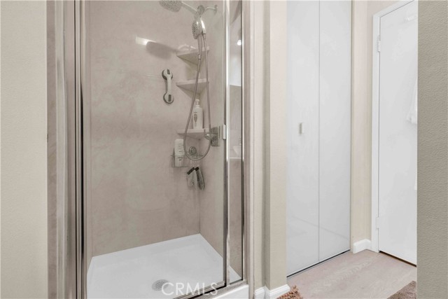 5400 Lindley AVE Unit: 117