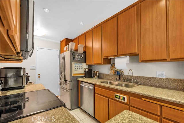 5400 Lindley AVE Unit: 117