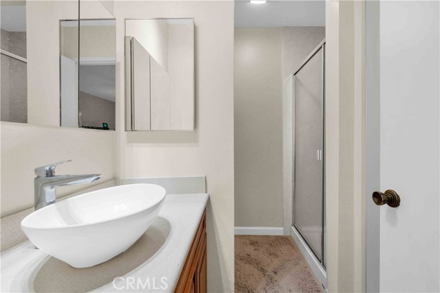 5400 Lindley AVE Unit: 117