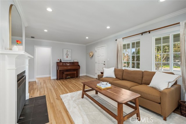 16600 Gilmore ST, LAKE BALBOA