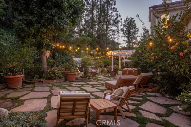 5985 Vista De La Luz