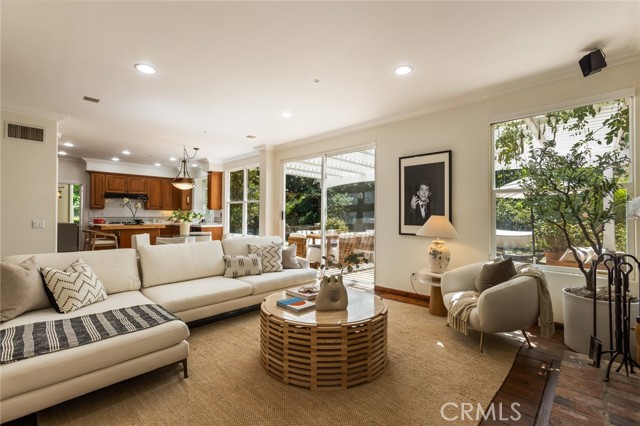 5985 Vista De La Luz