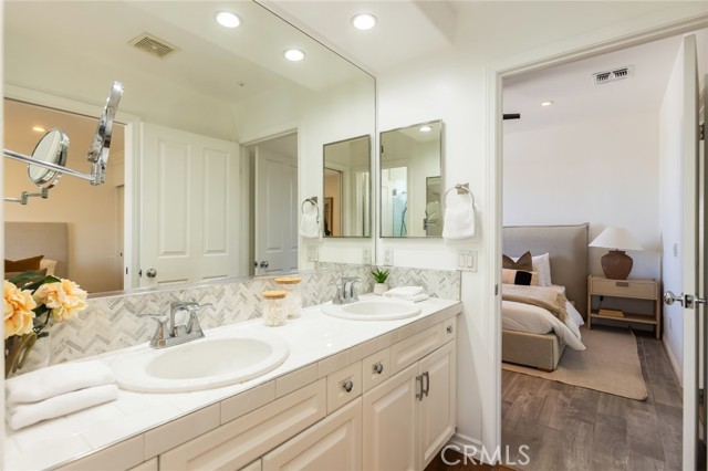 5985 Vista De La Luz