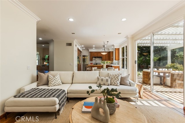 5985 Vista De La Luz