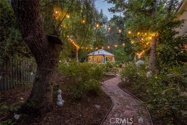 5985 Vista De La Luz