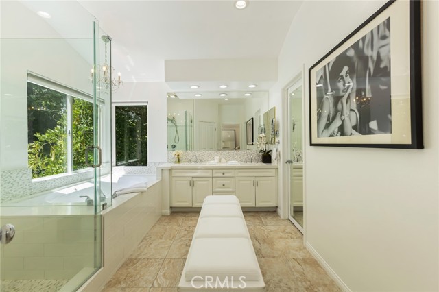 5985 Vista De La Luz