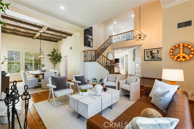 5985 Vista De La Luz