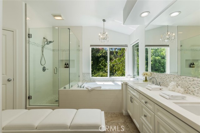 5985 Vista De La Luz