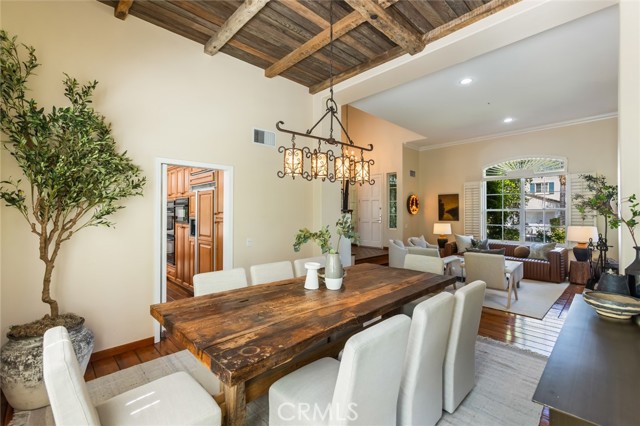 5985 Vista De La Luz