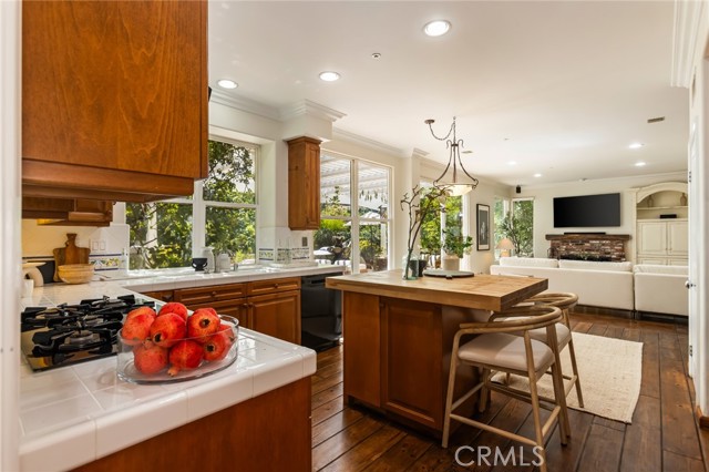 5985 Vista De La Luz