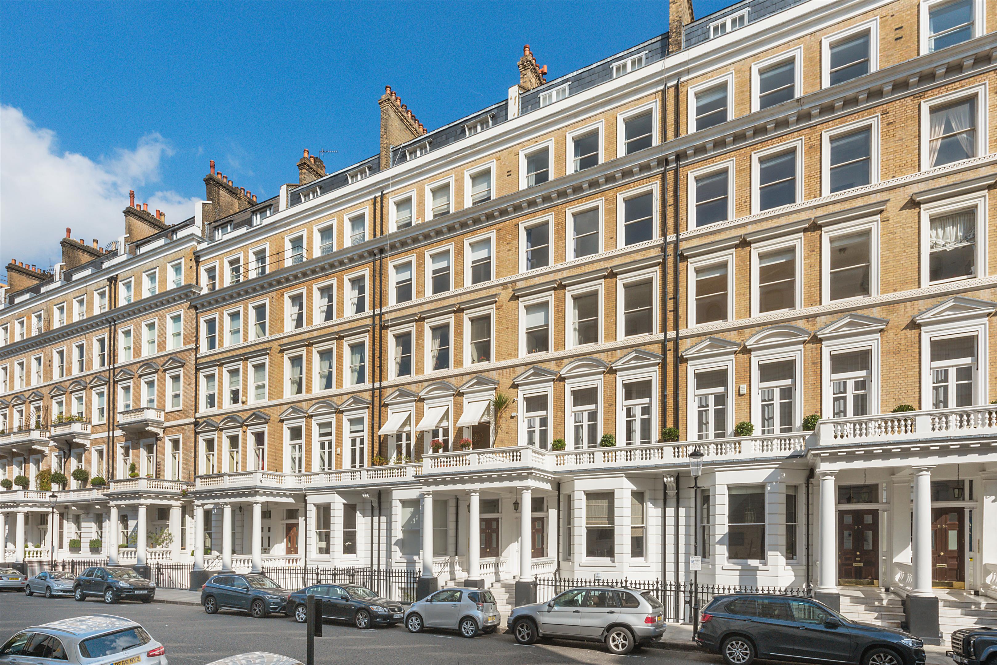 Queen's Gate Gardens, South Kensington SW7