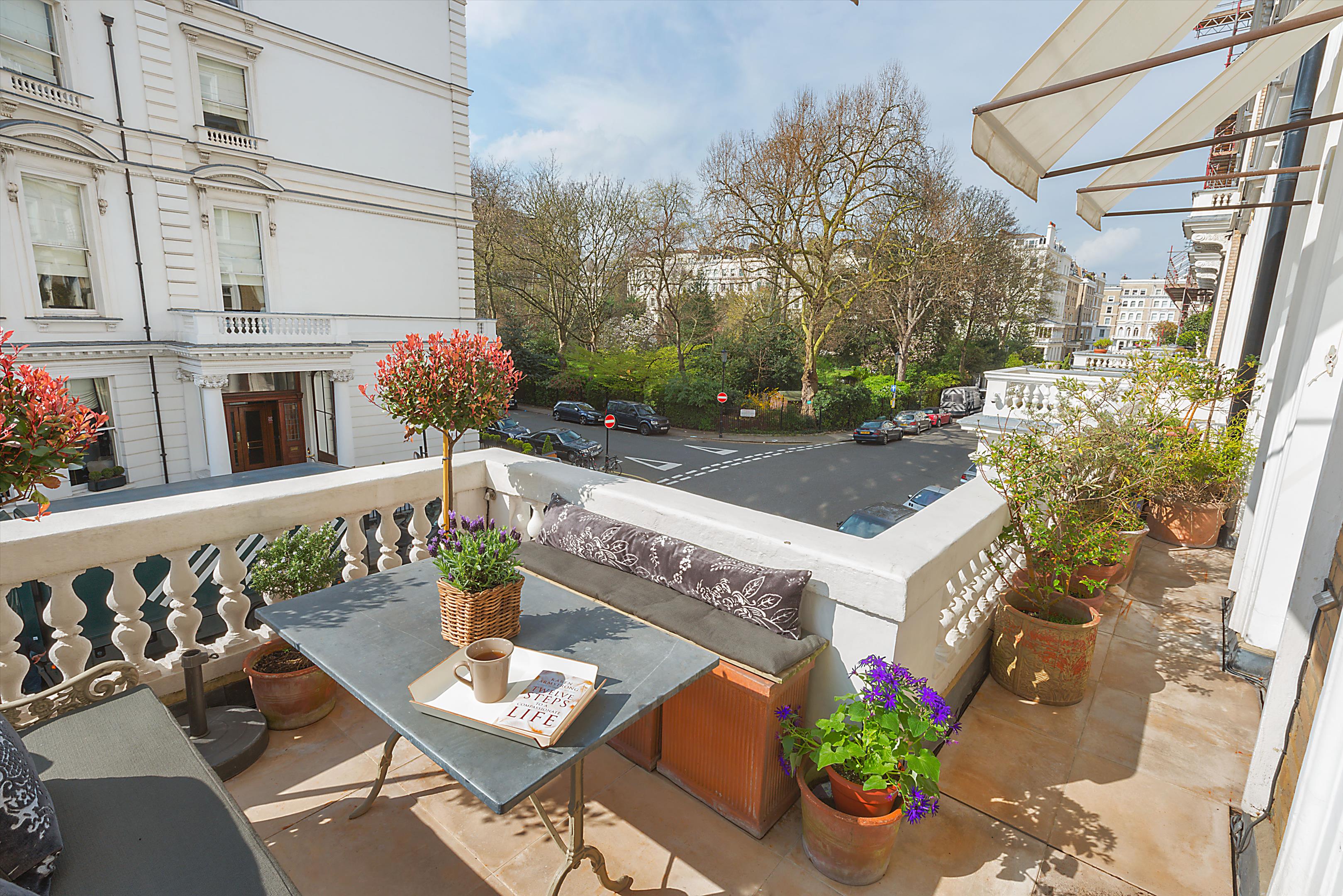 Queen's Gate Gardens, South Kensington SW7