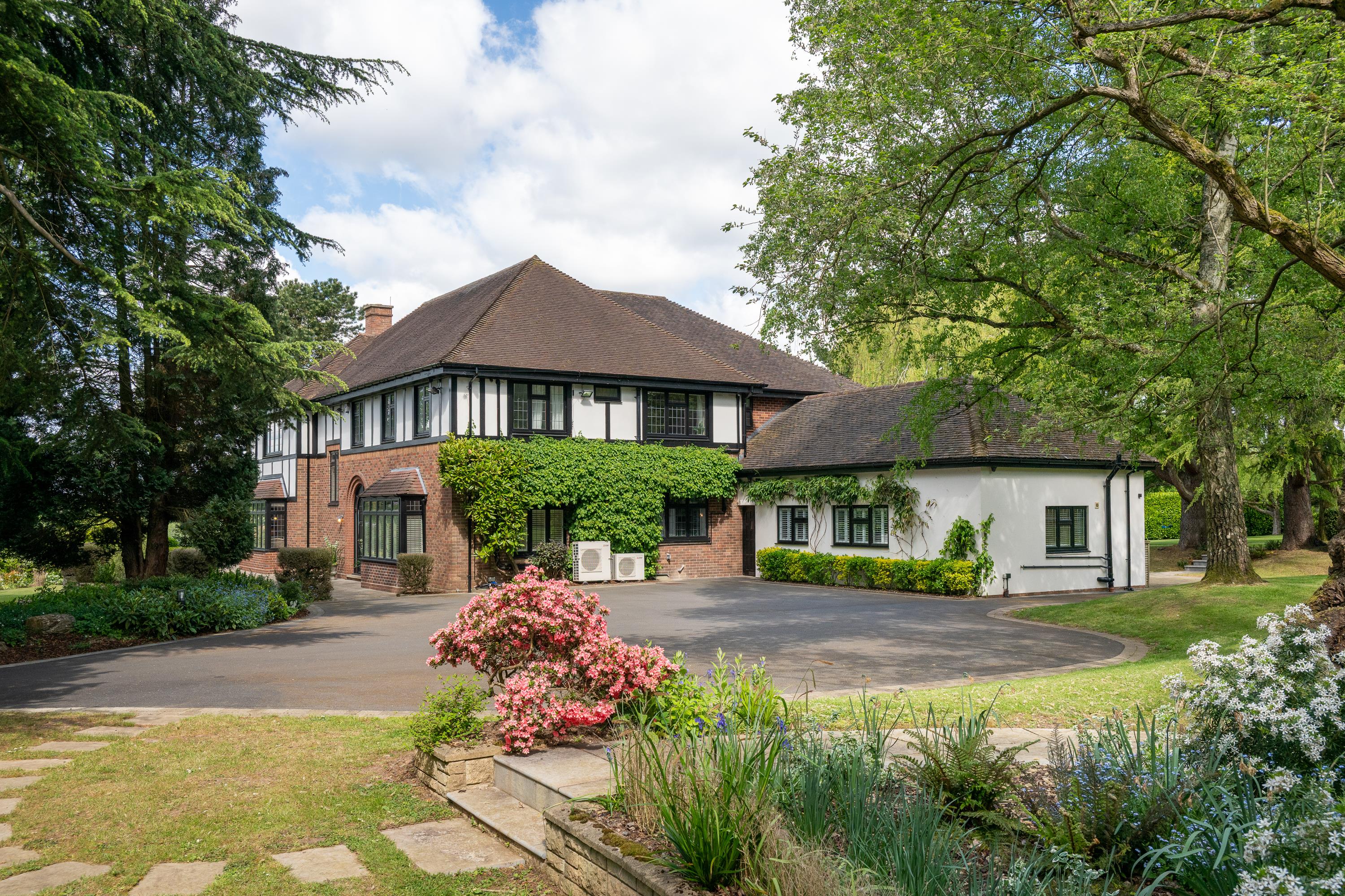 Cryfield Grange Road, Coventry, West Midlands CV4