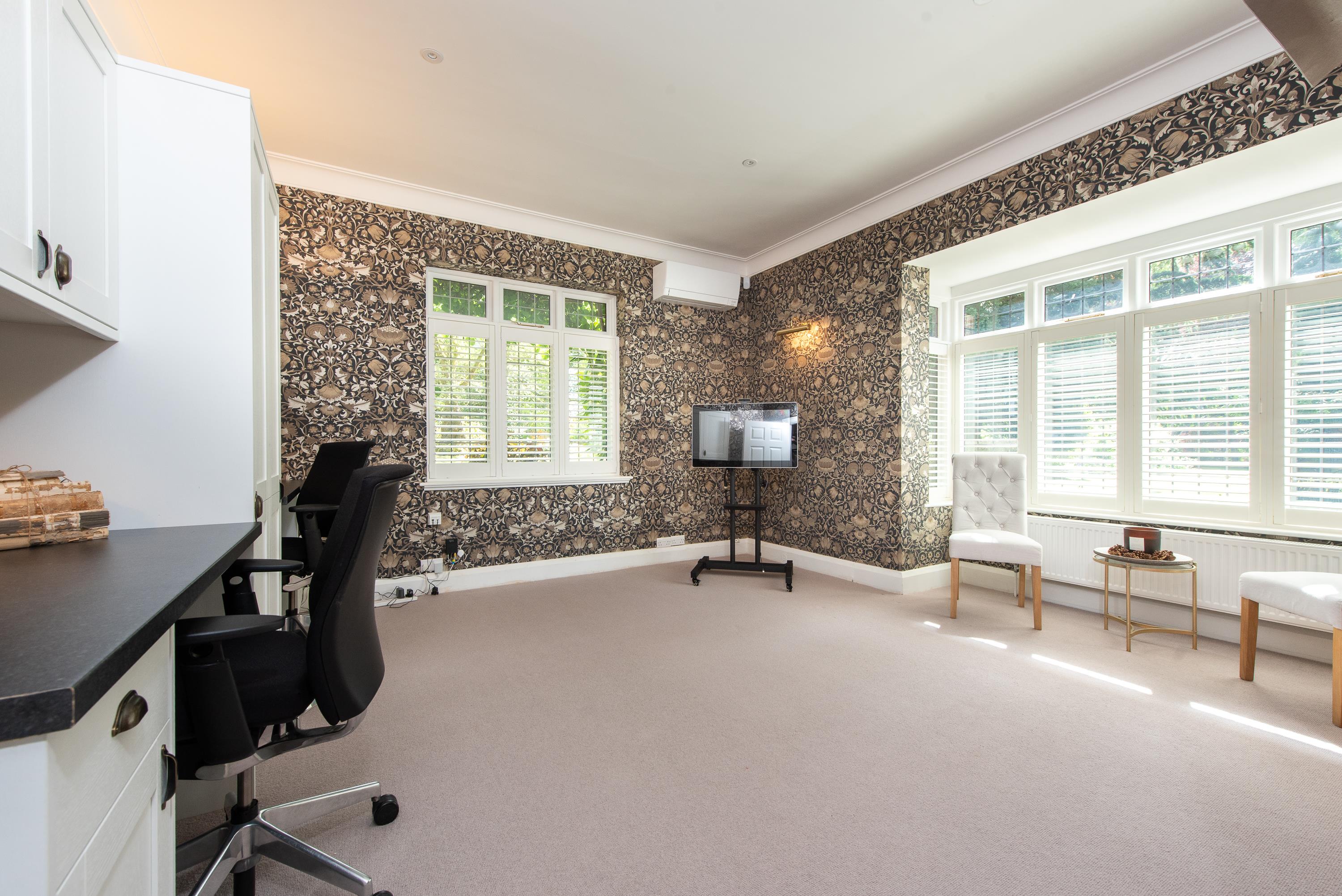 Cryfield Grange Road, Coventry, West Midlands CV4