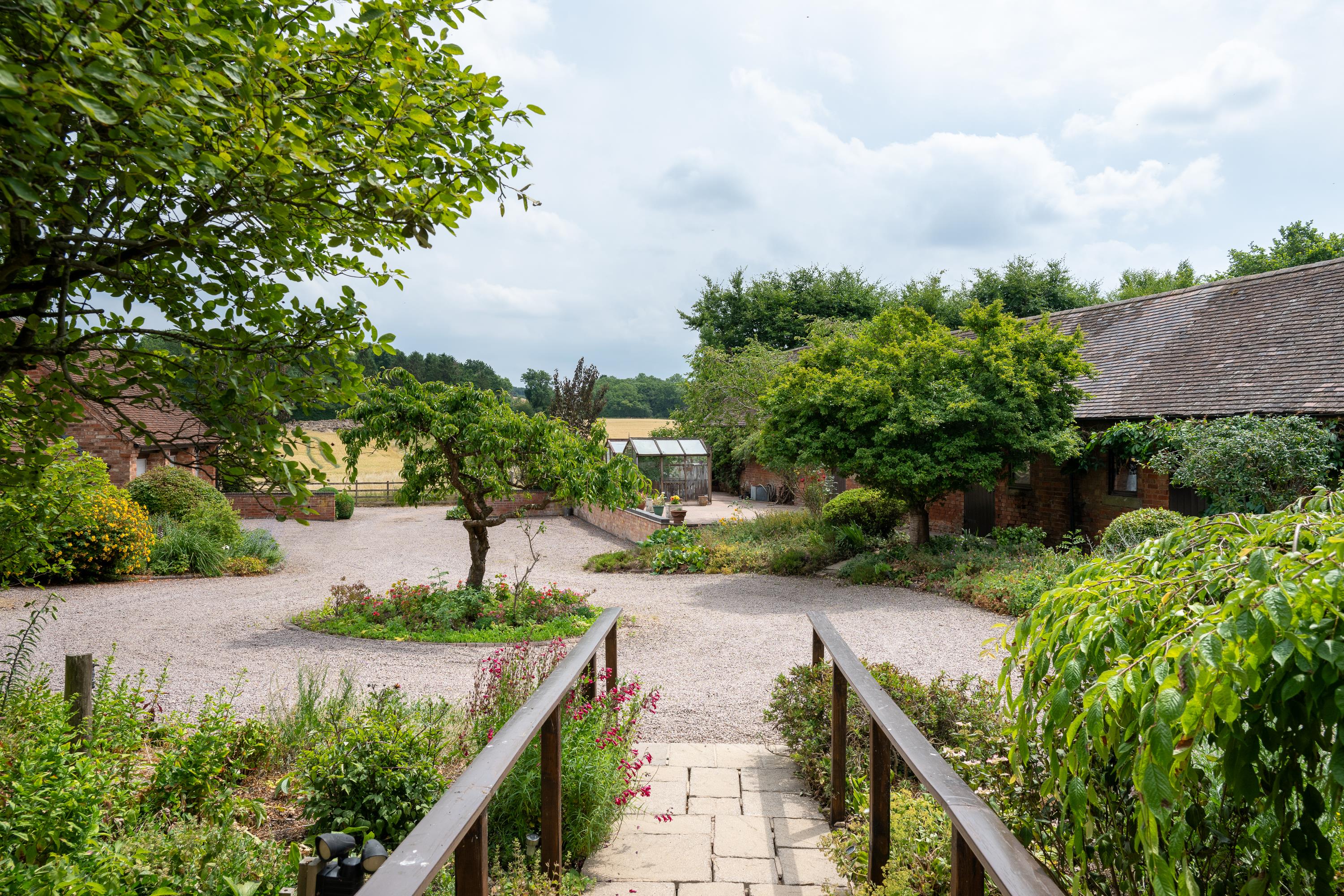 Pettiford Lane, Wootton Wawen, Henley-in-Arden, Warwickshire, B95