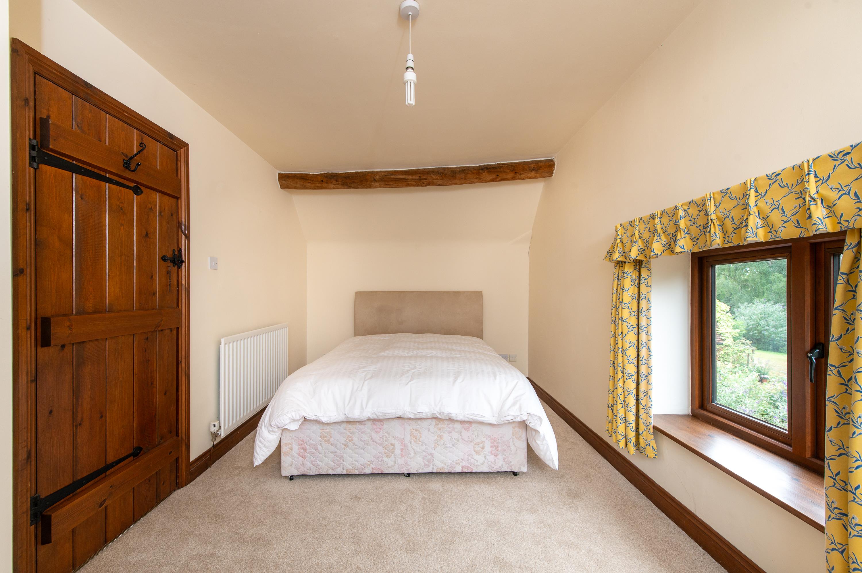 Pettiford Lane, Wootton Wawen, Henley-in-Arden, Warwickshire, B95
