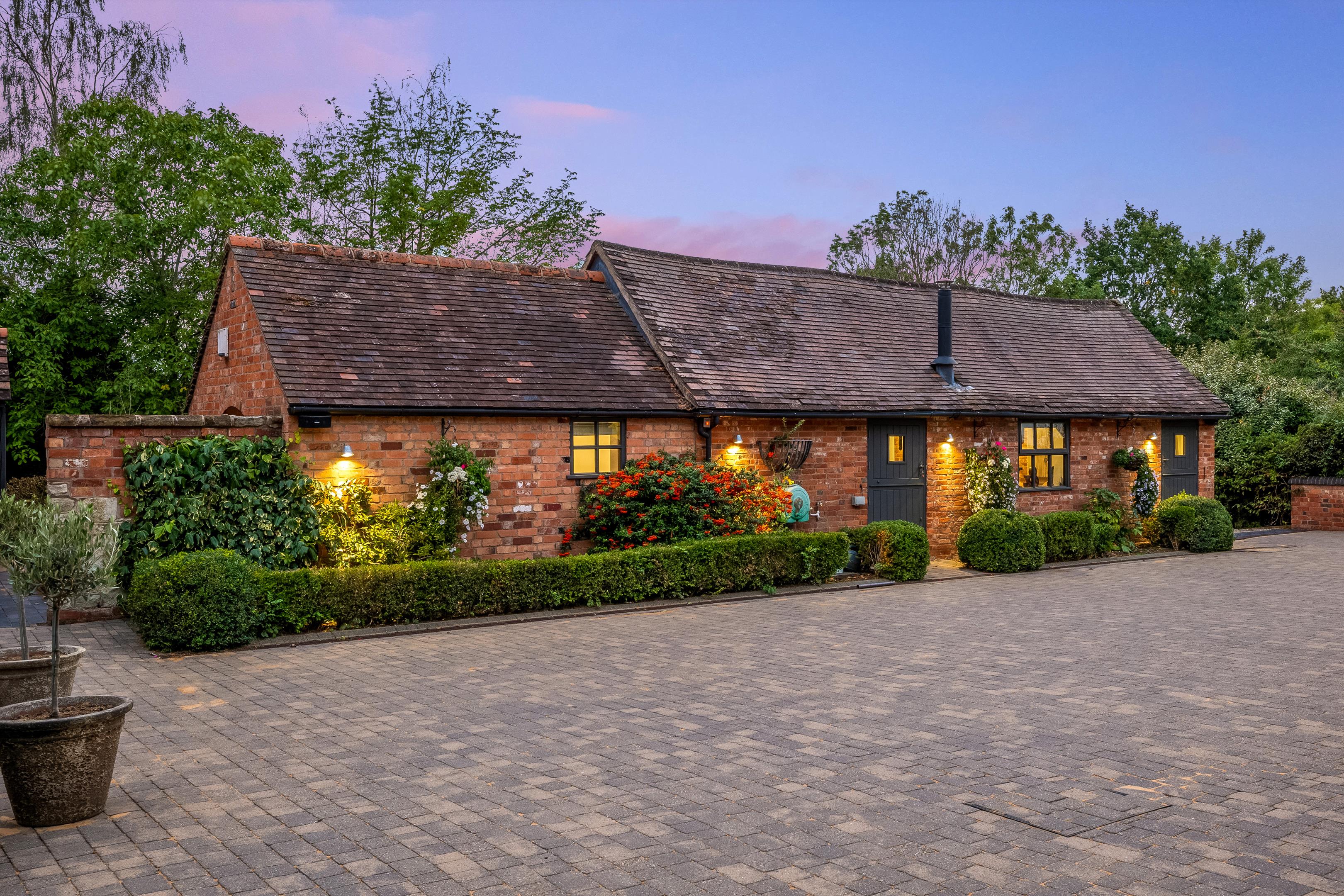 Old Warwick Road, Rowington, Warwickshire CV35