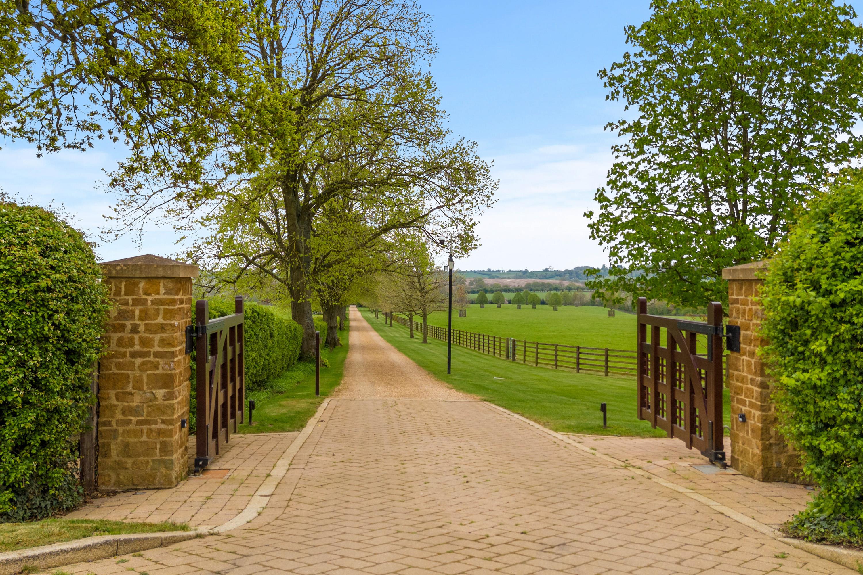 Fawsley Road, Fawsley, Daventry, Northamptonshire, NN11