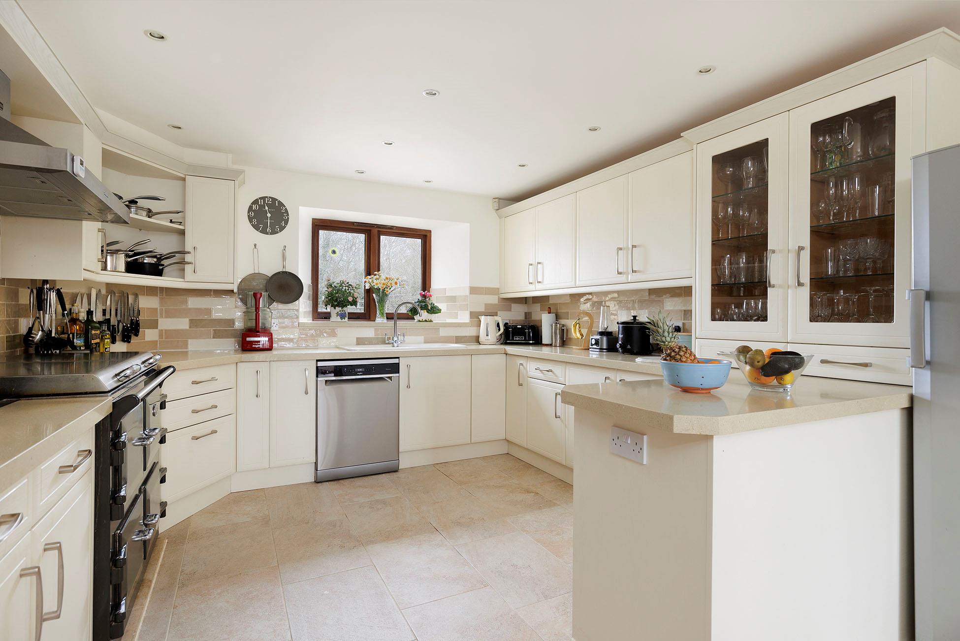 Nr Cold Aston, Bourton-On-The-Water, Cheltenham, Gloucestershire, GL54