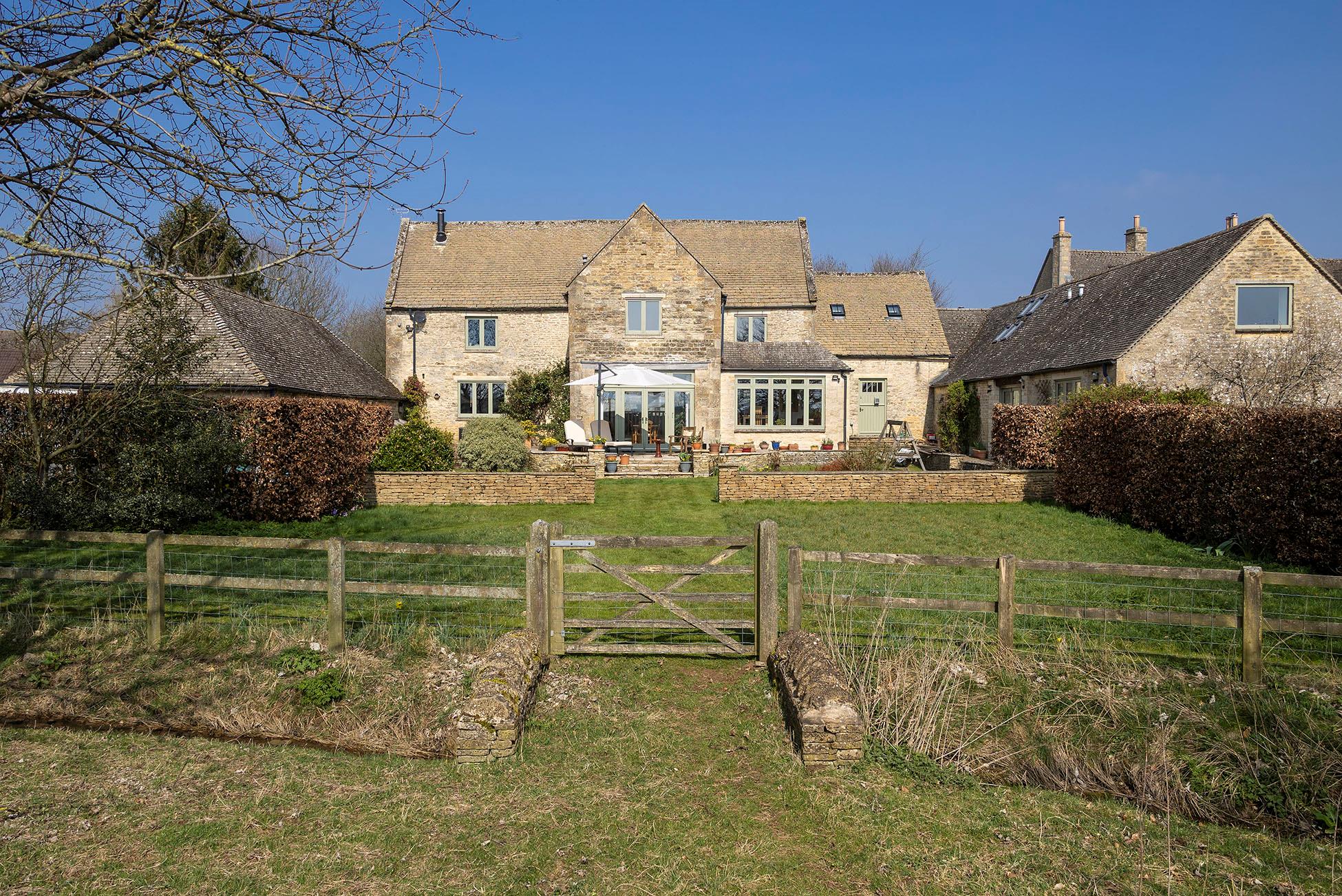 Nr Cold Aston, Bourton-On-The-Water, Cheltenham, Gloucestershire, GL54
