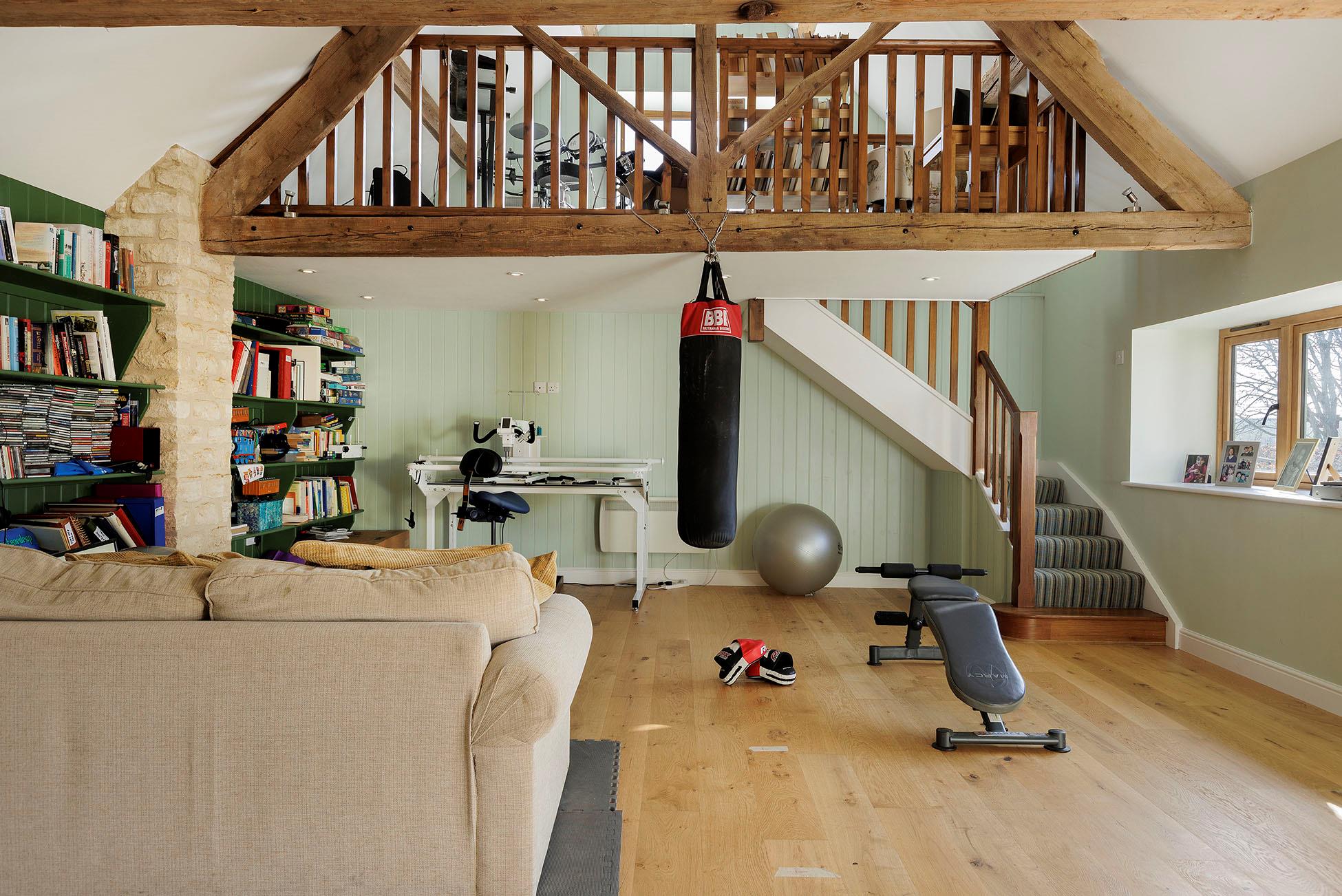 Nr Cold Aston, Bourton-On-The-Water, Cheltenham, Gloucestershire, GL54