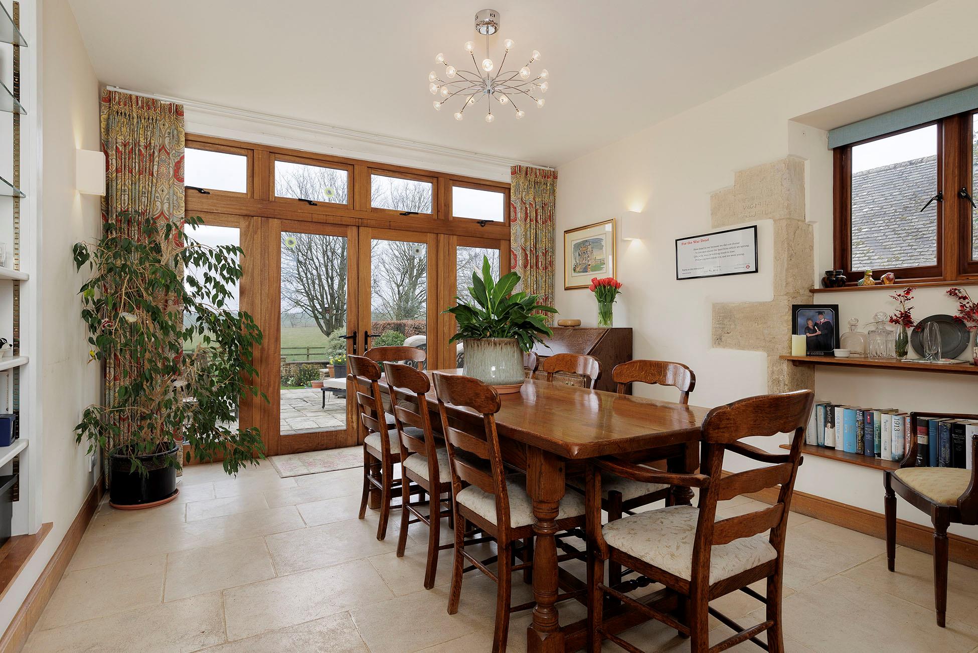 Nr Cold Aston, Bourton-On-The-Water, Cheltenham, Gloucestershire, GL54