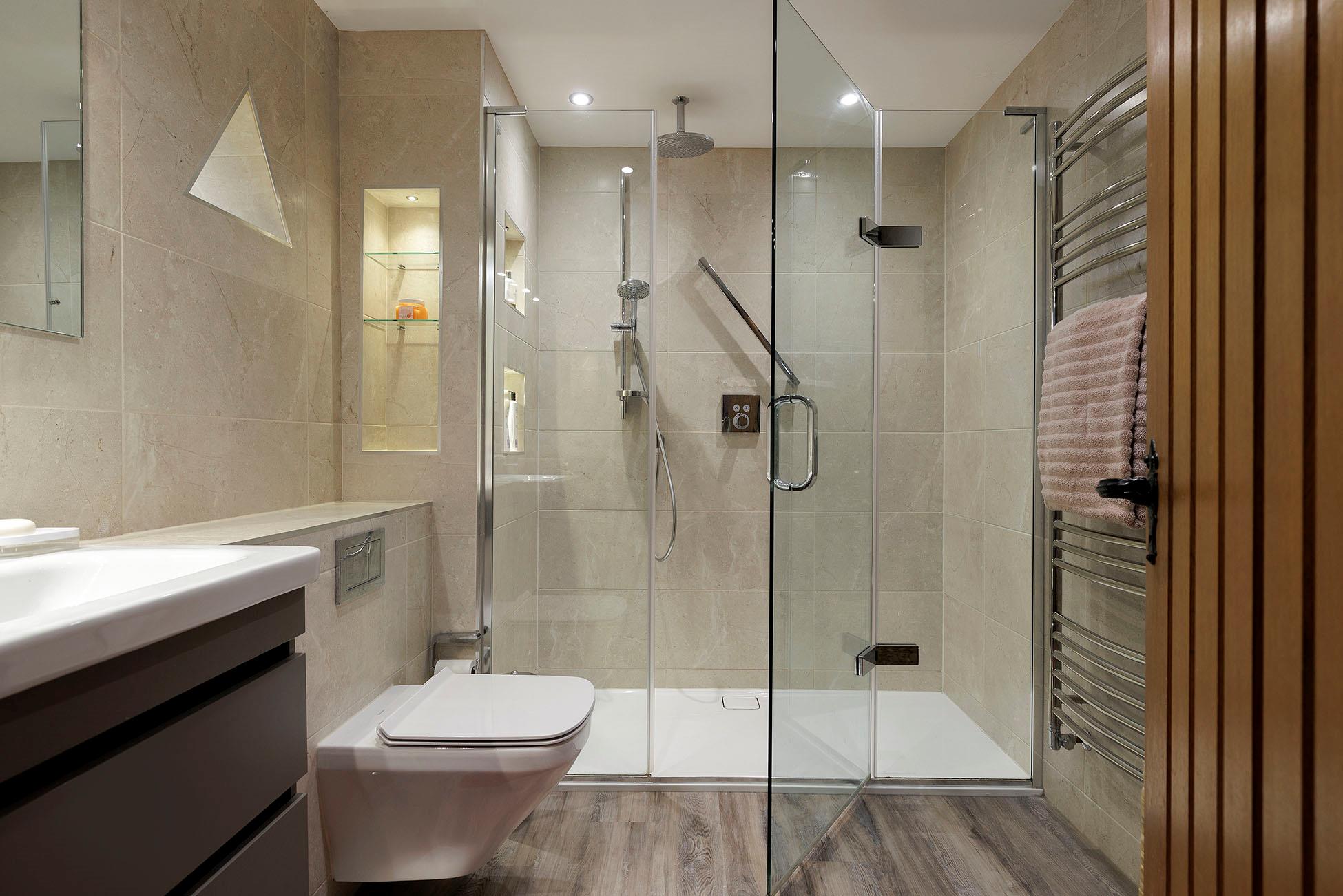 Nr Cold Aston, Bourton-On-The-Water, Cheltenham, Gloucestershire, GL54