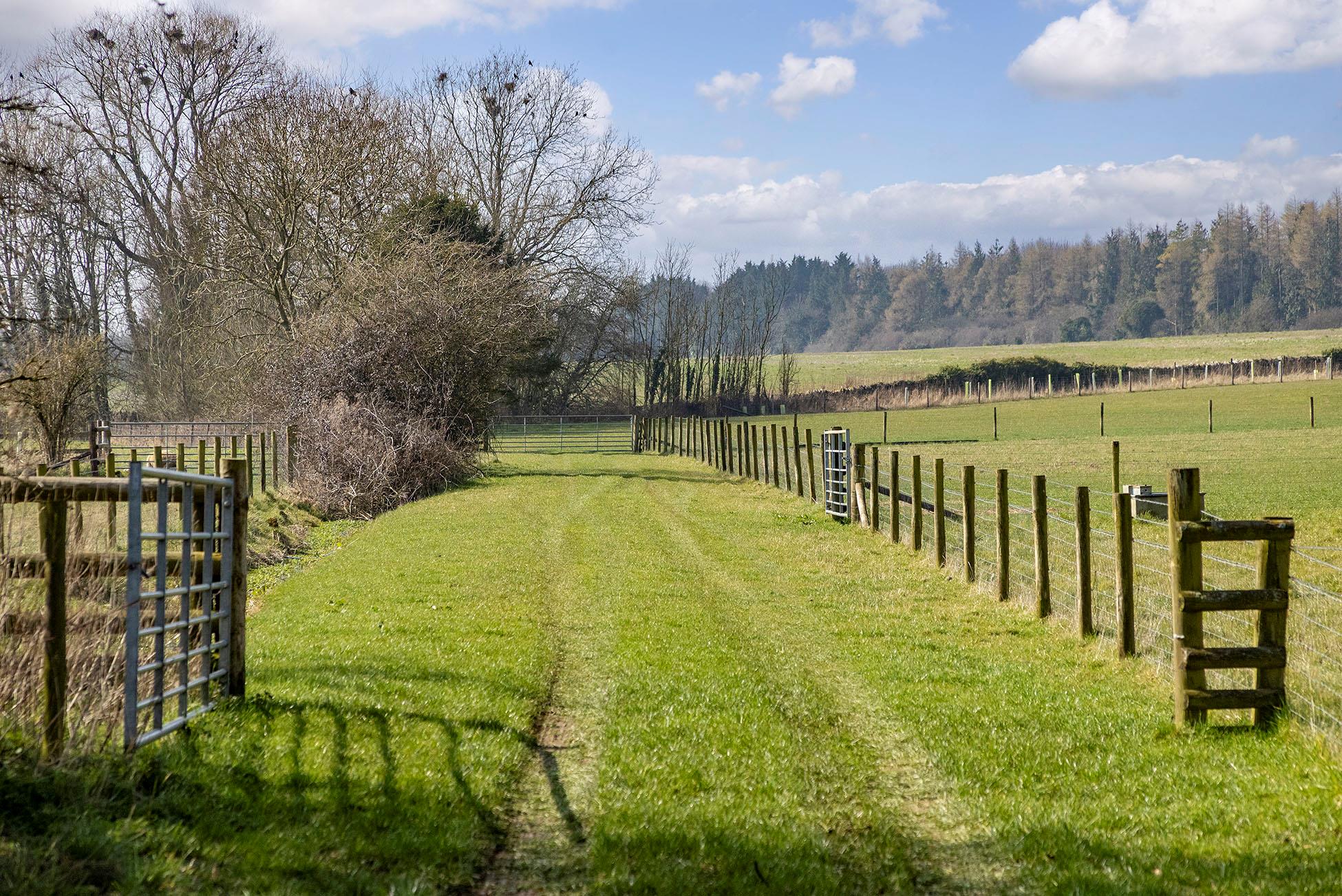 Nr Cold Aston, Bourton-On-The-Water, Cheltenham, Gloucestershire, GL54